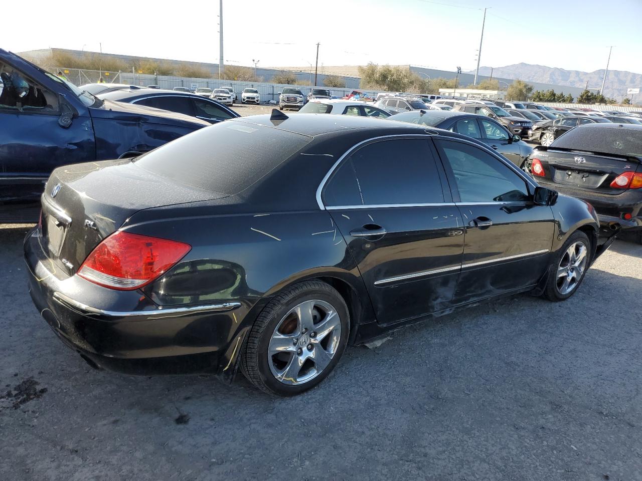 2005 Acura Rl VIN: JH4KB16565C003355 Lot: 71376953