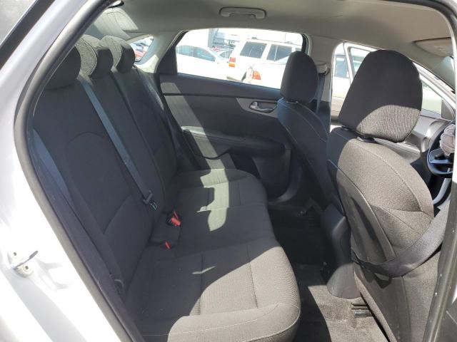 3KPF24AD6ME310499 KIA FORTE FE