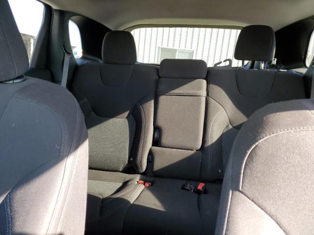 1C4PJLCB4KD206184 Jeep Cherokee Latitude