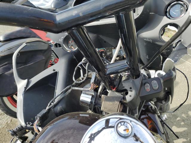 2011 HARLEY-DAVIDSON FLTRU - 1HD1KGM34BB605415