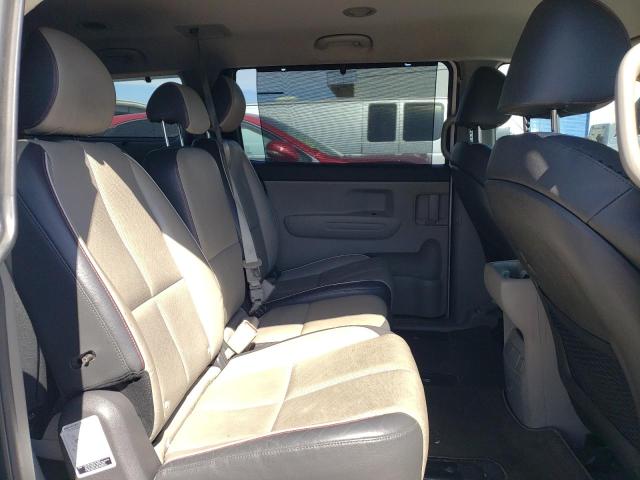 KNDMB5C11H6325925 KIA SEDONA LX