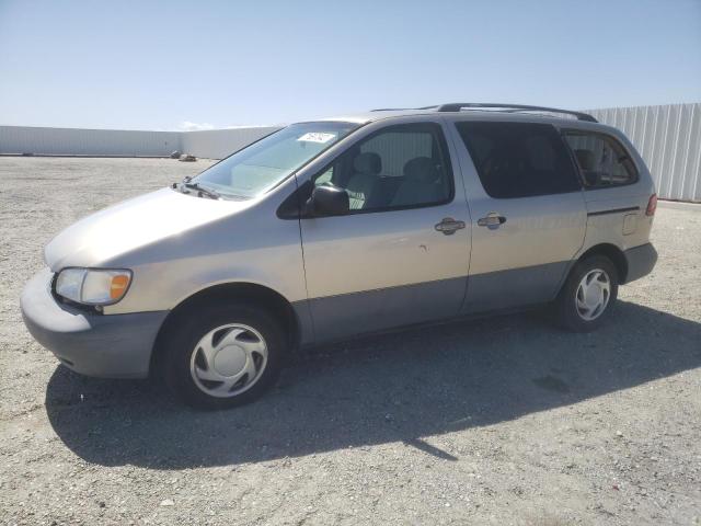 2000 Toyota Sienna LE