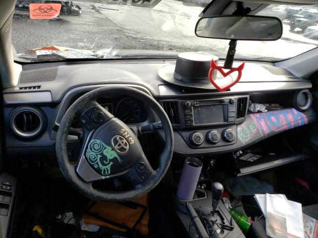 2T3BFREV0HW603229 Toyota RAV4 LE