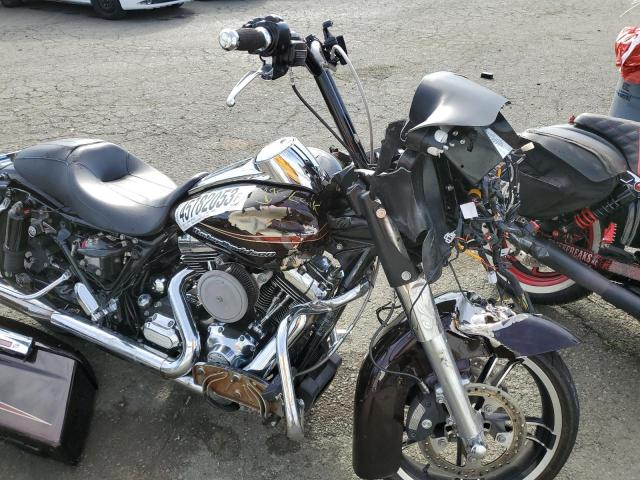 2011 HARLEY-DAVIDSON FLTRU - 1HD1KGM34BB605415