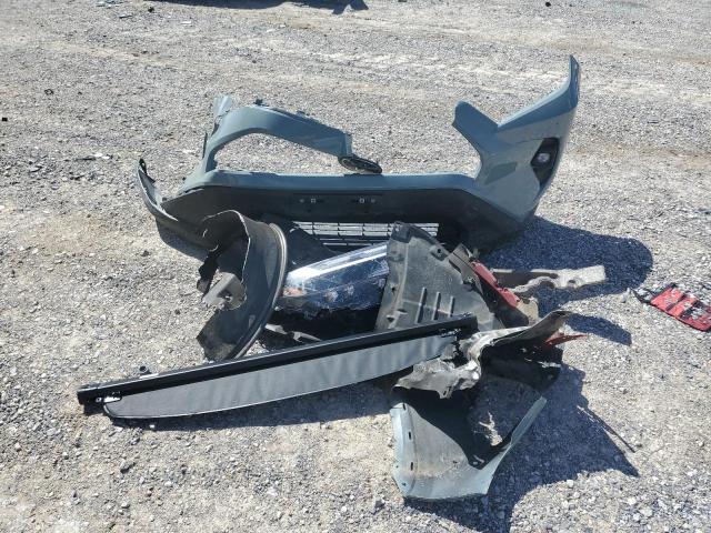 2T3C1RFV3NW217210 Toyota Rav4 Xle Premium