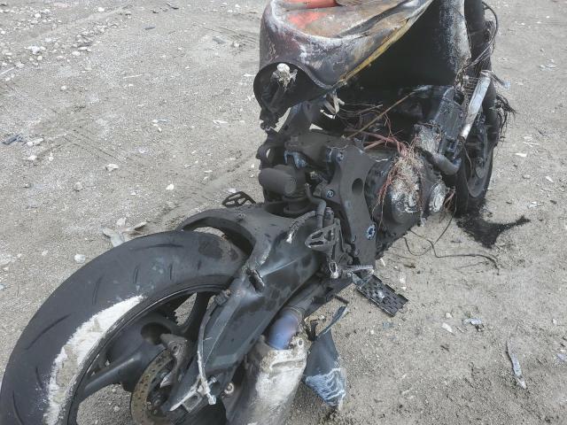 2022 SUZUKI GSX-R600 - JS1GN7FA1N7100481