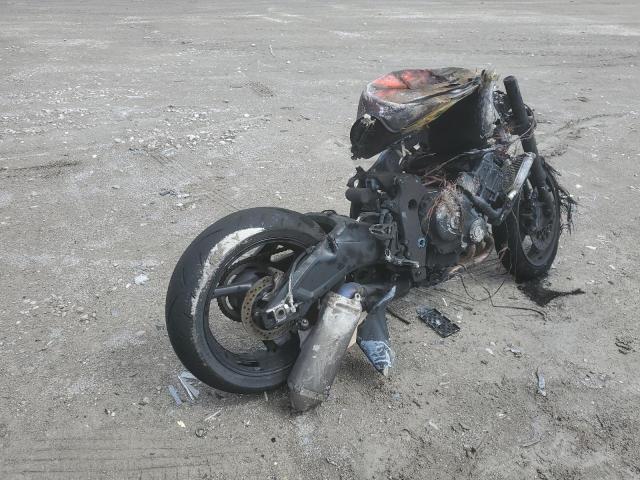 2022 SUZUKI GSX-R600 - JS1GN7FA1N7100481