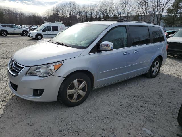Salvage cars for sale from Copart Billerica, MA: 2010 Volkswagen Routan SEL