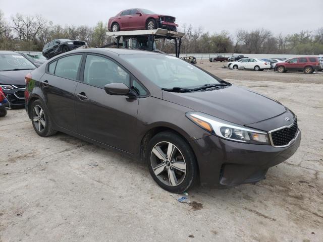 VIN 3KPFL4A72JE225176 2018 KIA Forte, LX no.4