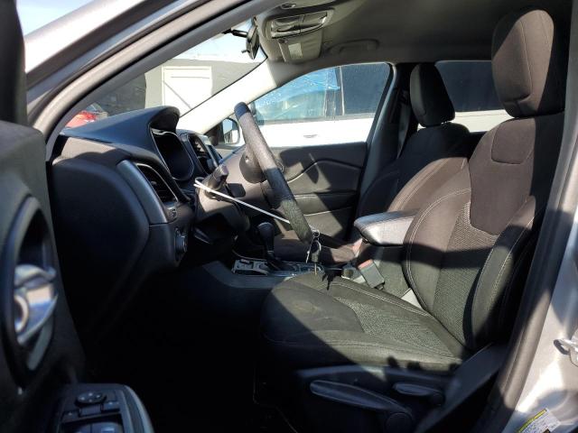 1C4PJLCB4KD206184 Jeep Cherokee Latitude