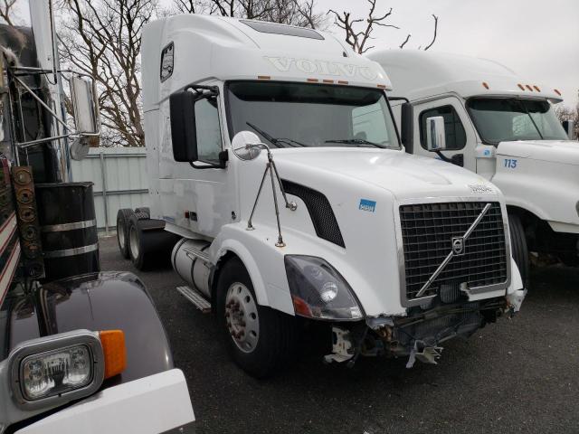 Salvage cars for sale from Copart Mcfarland, WI: 2007 Volvo VN VNL