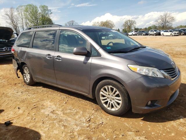 VIN 5TDYK3DC1ES488334 2014 TOYOTA SIENNA no.4