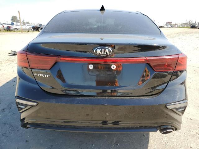 3KPF24AD5ME330033 KIA FORTE FE