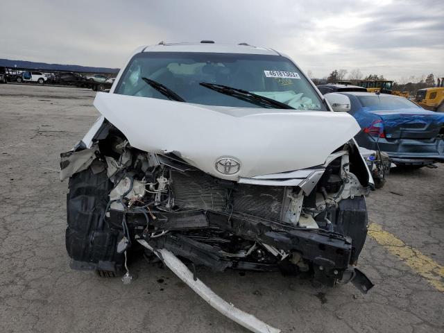 5TDYZ3DCXHS824126 Toyota SIENNA XLE