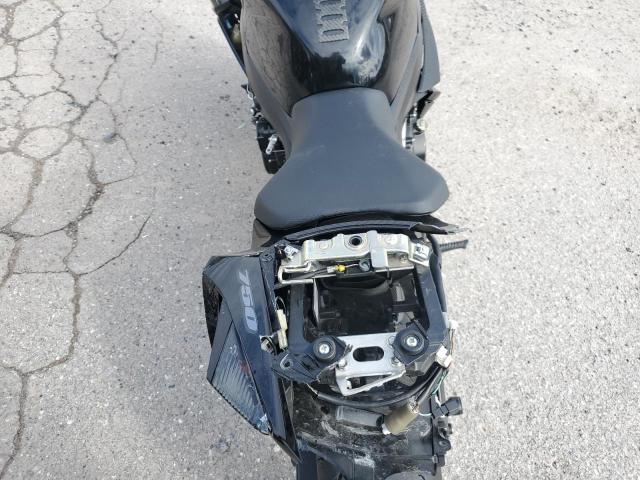2011 SUZUKI GSX750 - JS1GR7MAXB2104352
