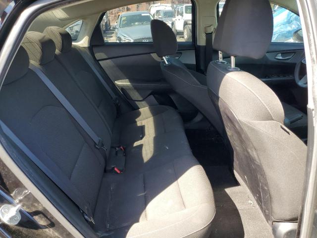 3KPF24AD1KE097023 KIA FORTE FE