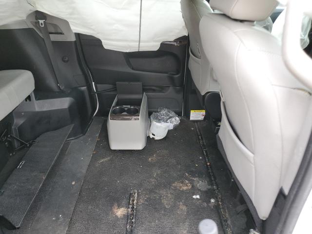 5TDYZ3DCXHS824126 Toyota SIENNA XLE