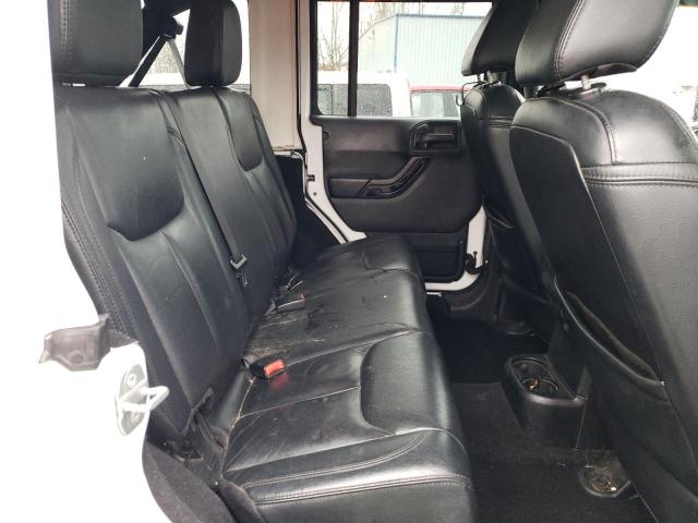 1C4BJWEG4EL285063 Jeep Wrangler Unlimited Sahara