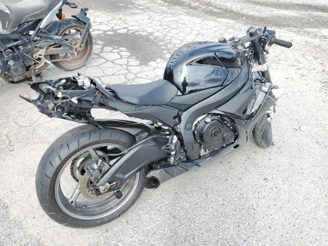 2011 SUZUKI GSX750 - JS1GR7MAXB2104352