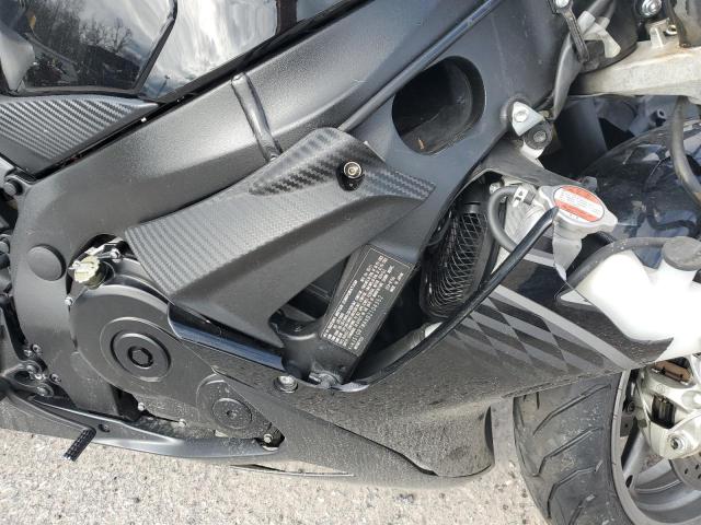 2011 SUZUKI GSX750 - JS1GR7MAXB2104352