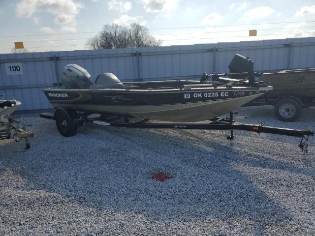 Tracker salvage cars for sale: 2000 Tracker Boat