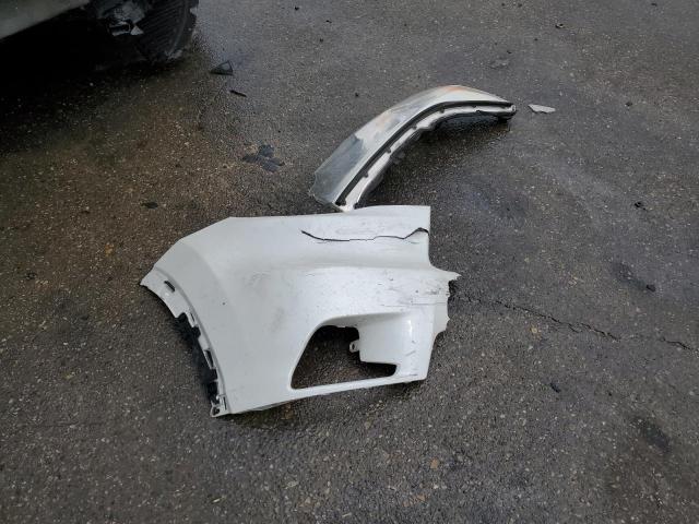 5TDZKRFH4ES009744 Toyota Highlander Le