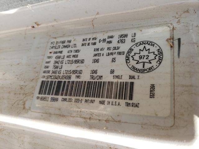 1B7MC33W2XJ650396 Dodge RAM 3500