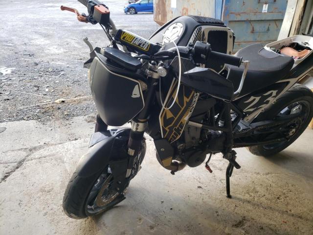 2017 KTM 690 DUKE - VBKLDV408HM798923