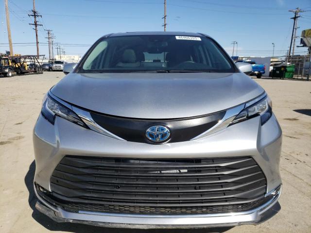 5TDYRKEC8MS018367 Toyota SIENNA XLE
