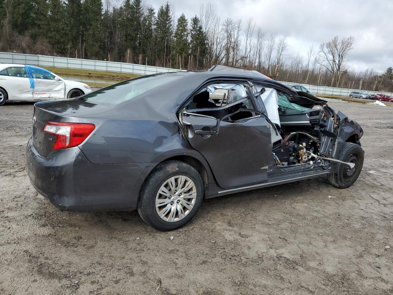 2014 Toyota Camry - Image 3