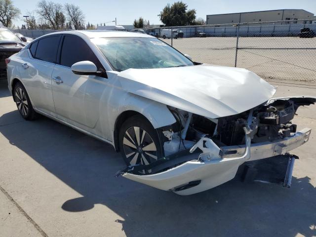 1N4BL4DV3KC233858 Nissan ALTIMA SV