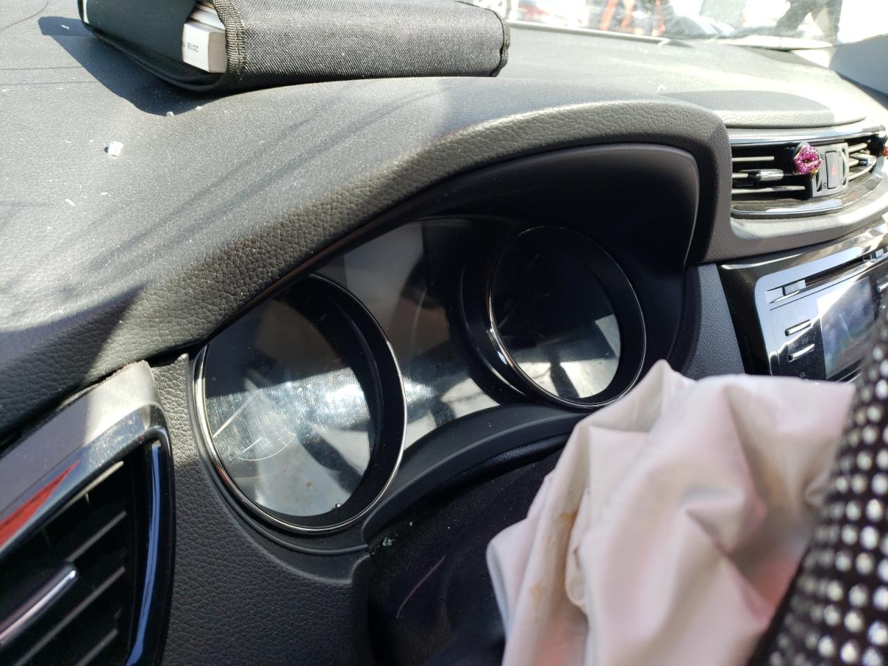 JN1BJ1CR4JW258237 NISSAN ROGUE 2018