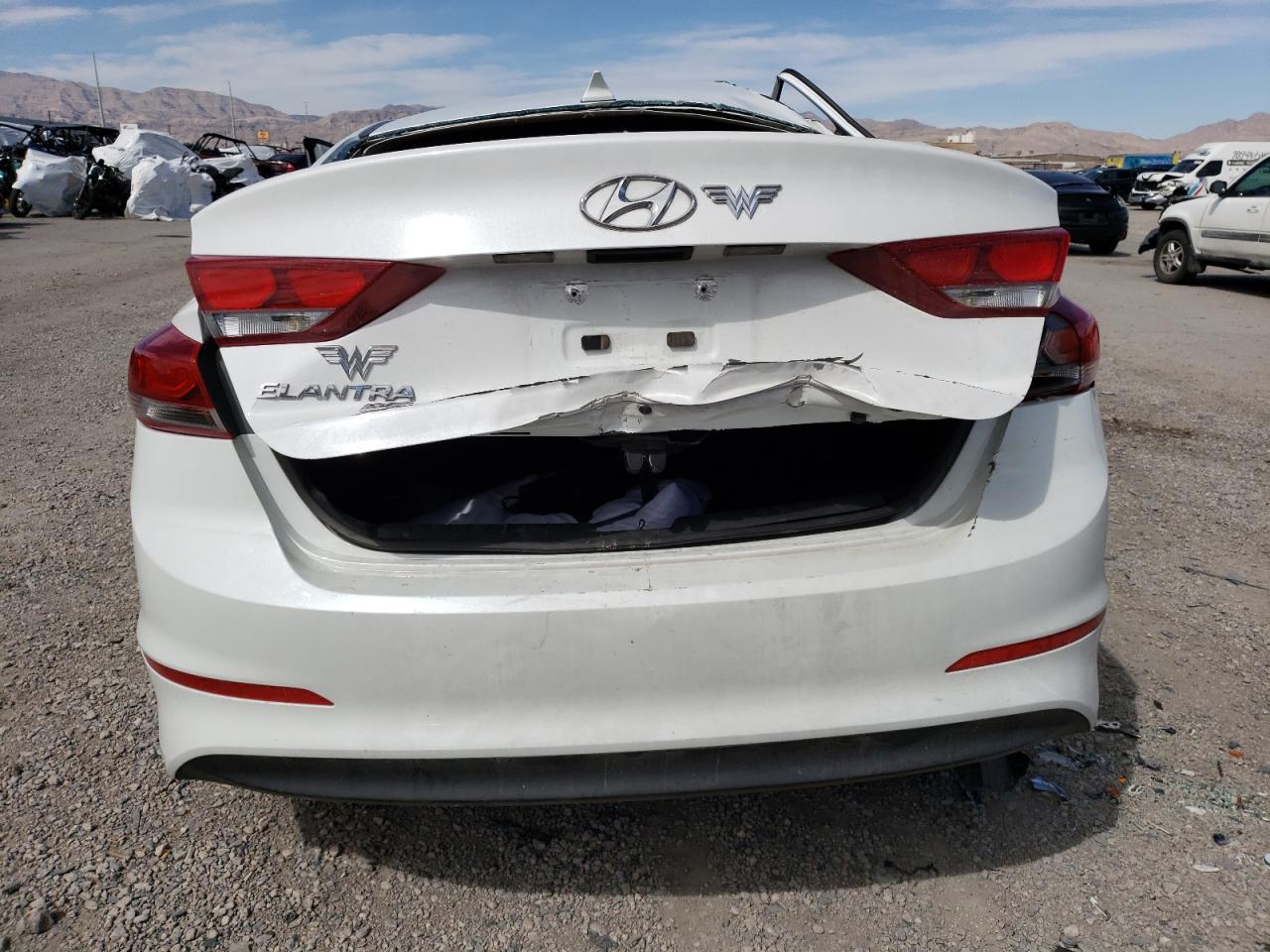 5NPD74LF6HH198988 HYUNDAI ELANTRA 2017
