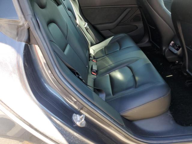5YJ3E1EA8JF046040 Tesla MODEL 3