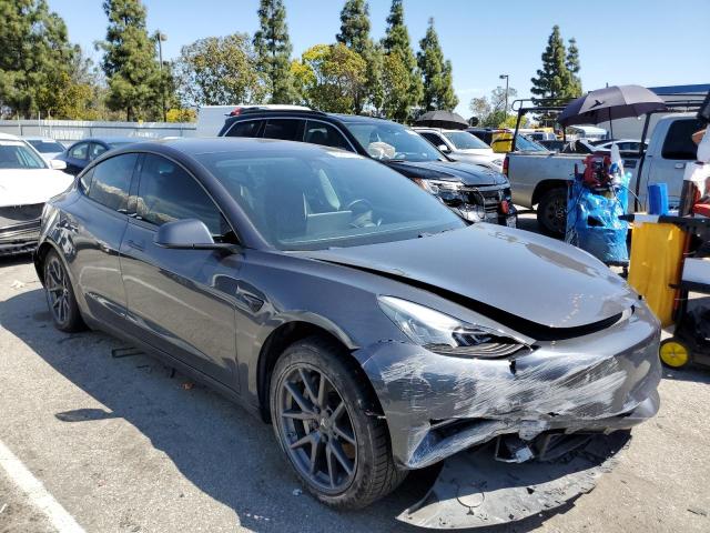 5YJ3E1EA8JF046040 Tesla MODEL 3