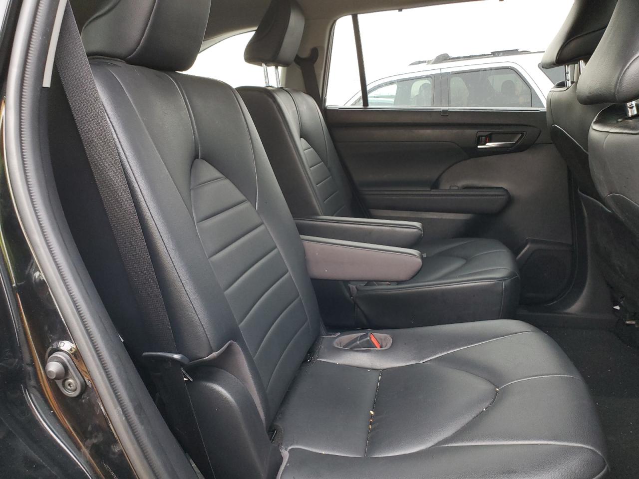 5TDHZRBH5MS086411 TOYOTA HIGHLANDER 2021