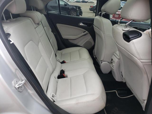 2016 MERCEDES-BENZ GLA 250 - WDCTG4EB1GJ214200