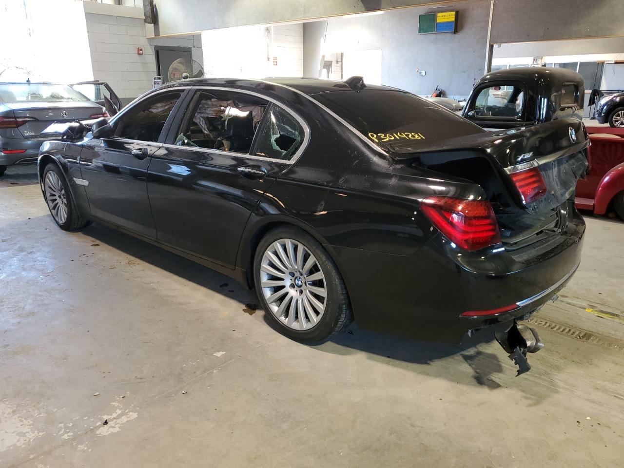 VIN WBAYF8C52ED652848 2014 BMW 7 SERIES no.2