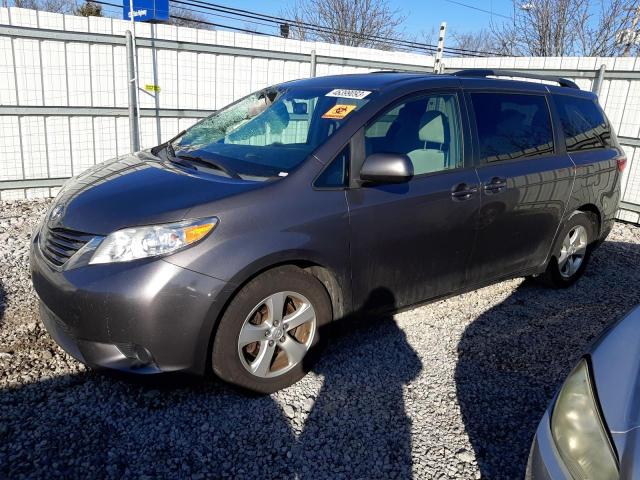 2016 Toyota Sienna LE