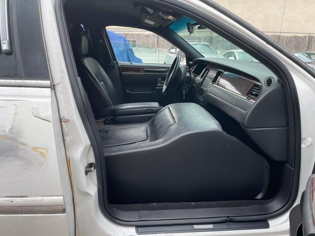 1L1FM88W56Y612207 Lincoln Town Car Executive