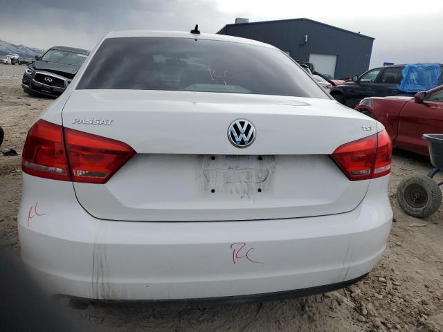 2015 VOLKSWAGEN PASSAT S - 1VWAS7A36FC006857