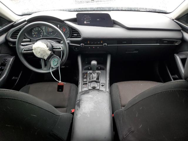 JM1BPAAL3M1322067 Mazda 3