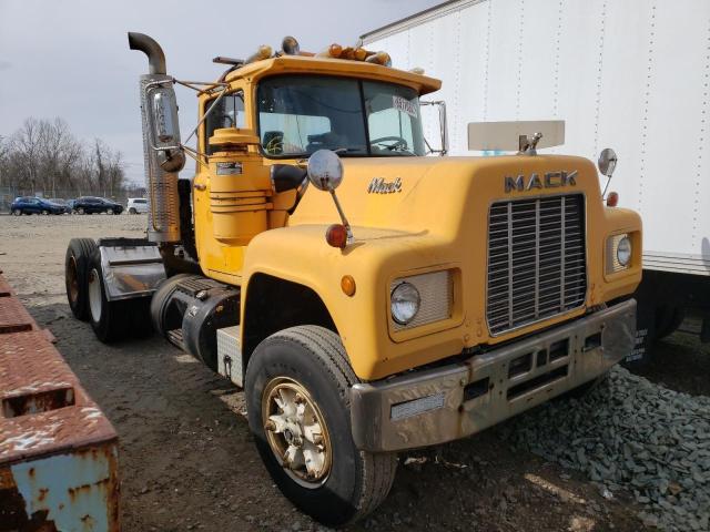 Salvage cars for sale from Copart Baltimore, MD: 1989 Mack 600 R600