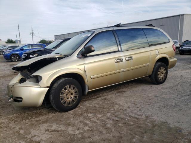 2006 Chrysler Town & Country LX