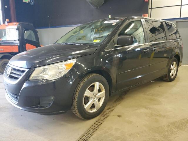 2010 Volkswagen Routan SE