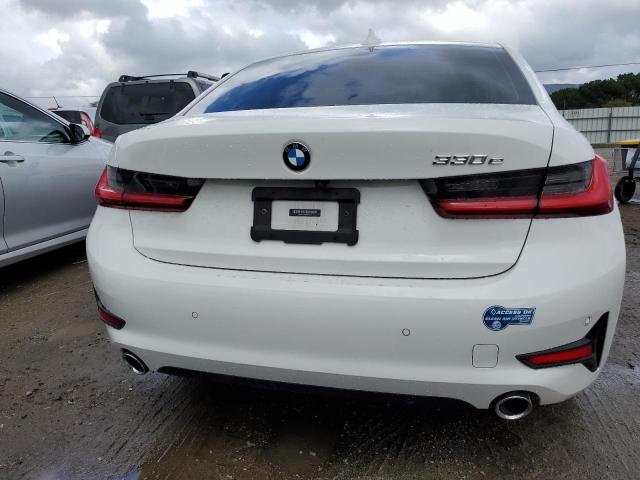 3MW5P7J04M8B72016 BMW 330e