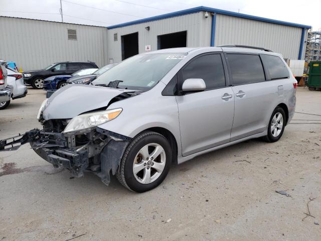 2018 Toyota Sienna LE