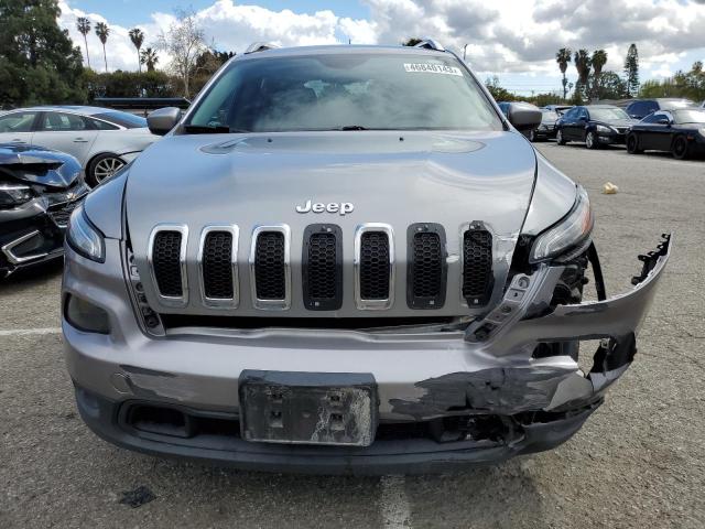 1C4PJLCB8FW506918 Jeep Cherokee Latitude
