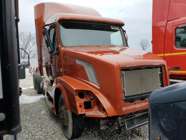 Salvage trucks for sale at Franklin, WI auction: 2014 Volvo VN VNL