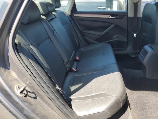 2015 VOLKSWAGEN PASSAT S - 1VWAT7A33FC049324